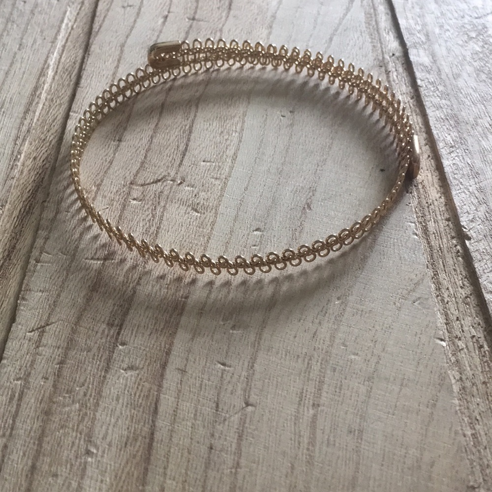 Adjustable gold choker